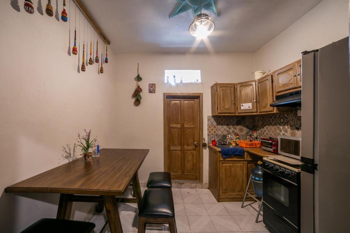 Apartment Colonial Charm Private With Bathroom *