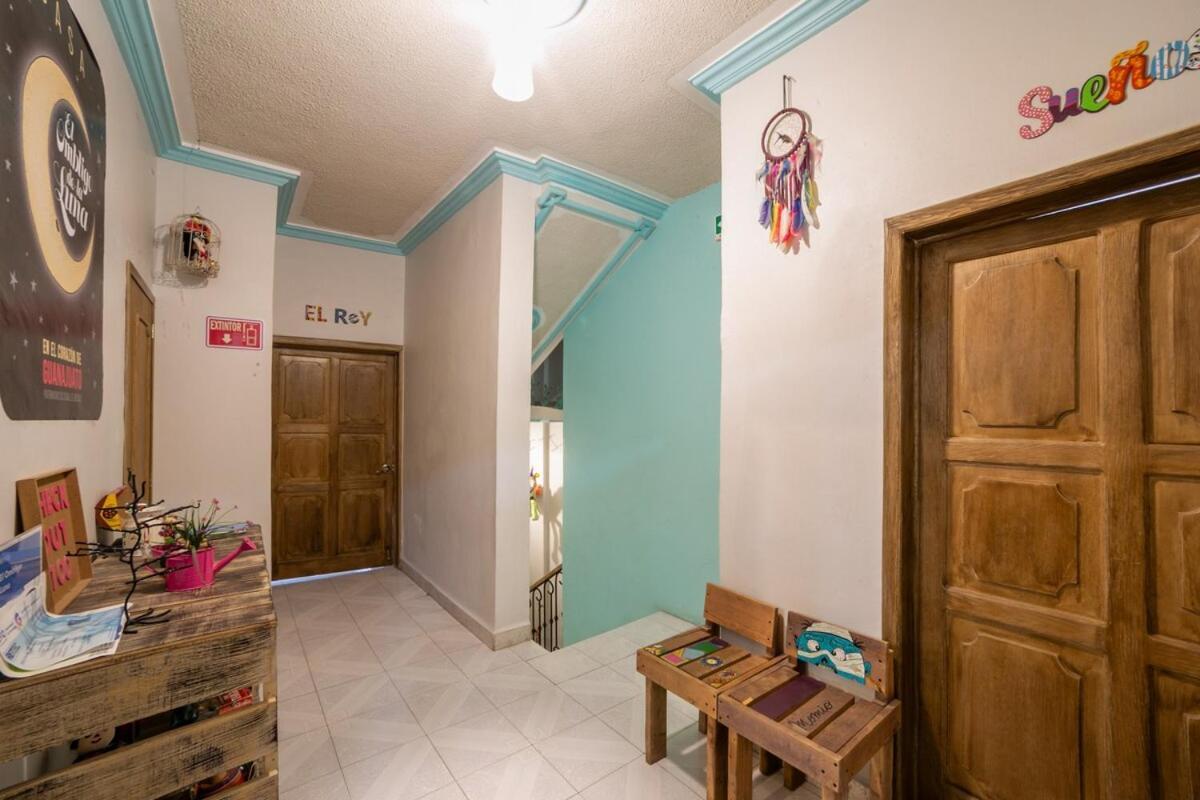 Colonial Charm Private With Bathroom